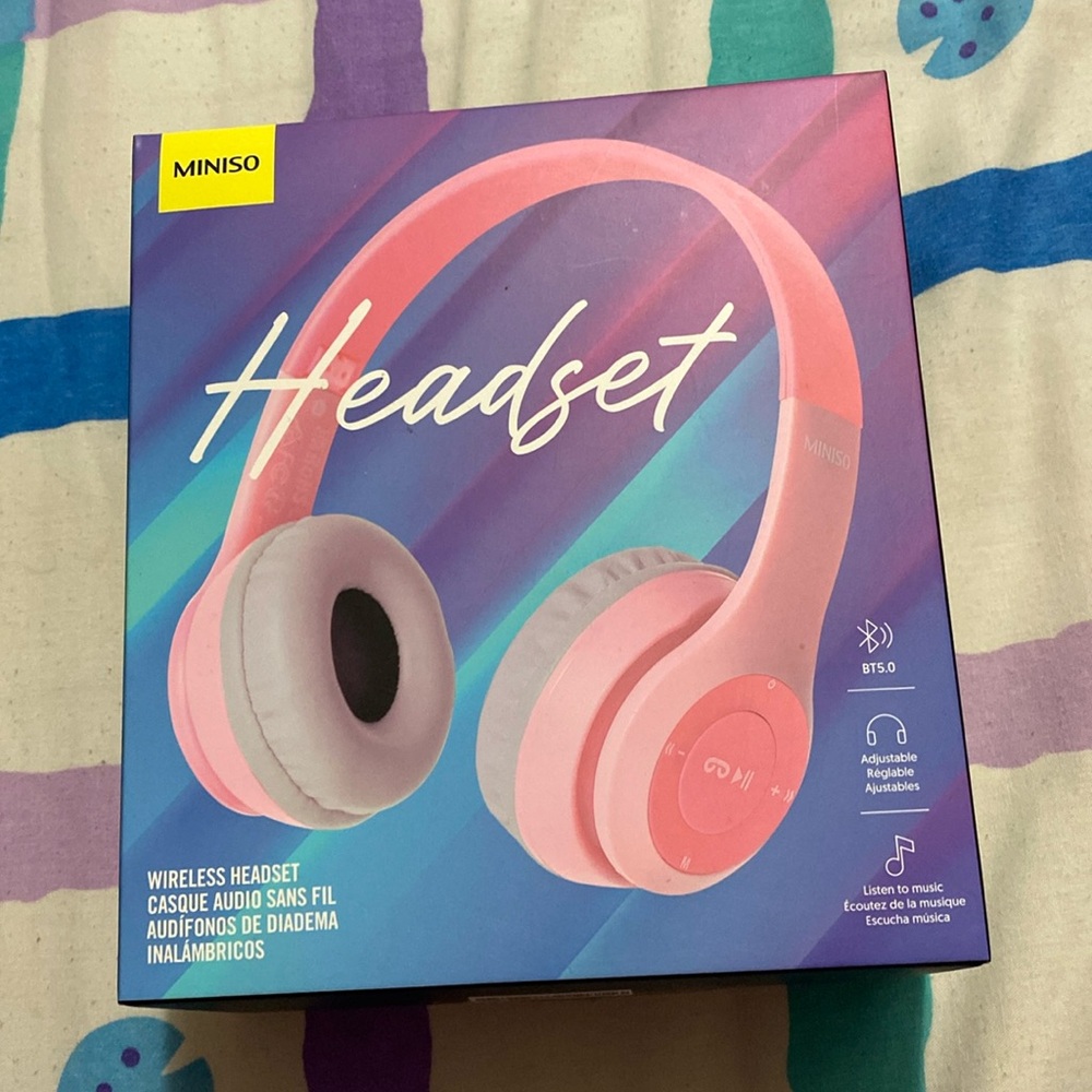 Wireless headset